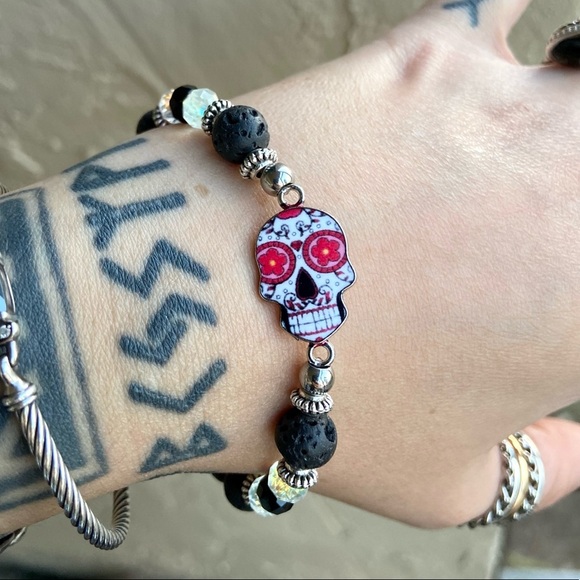 π΄β SALE ! red dot items are 2 for $25 . Bundle more than 3 and its $10 each π - Picture 8 of 13